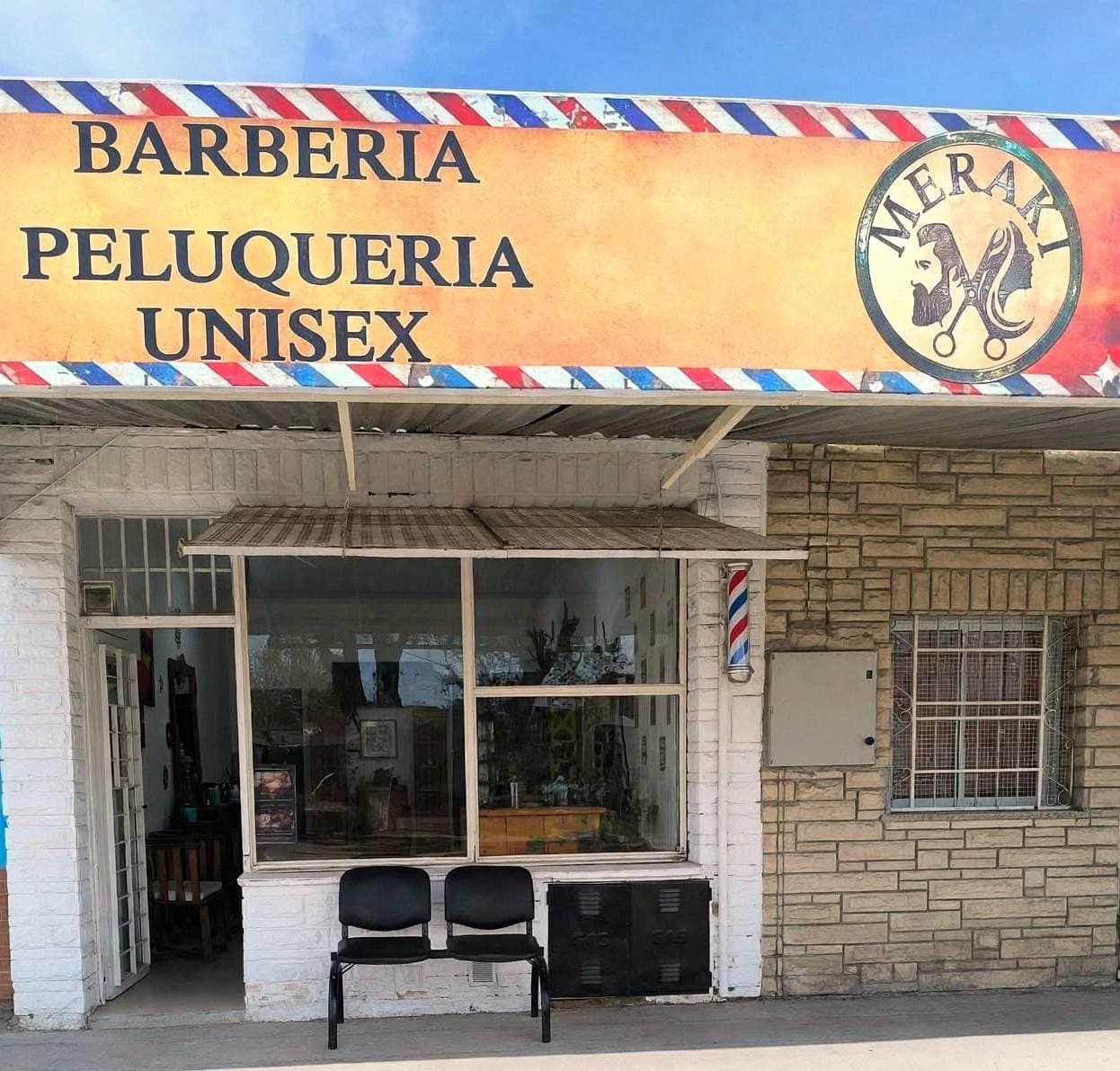 Fachada de Meraki, entrada del local